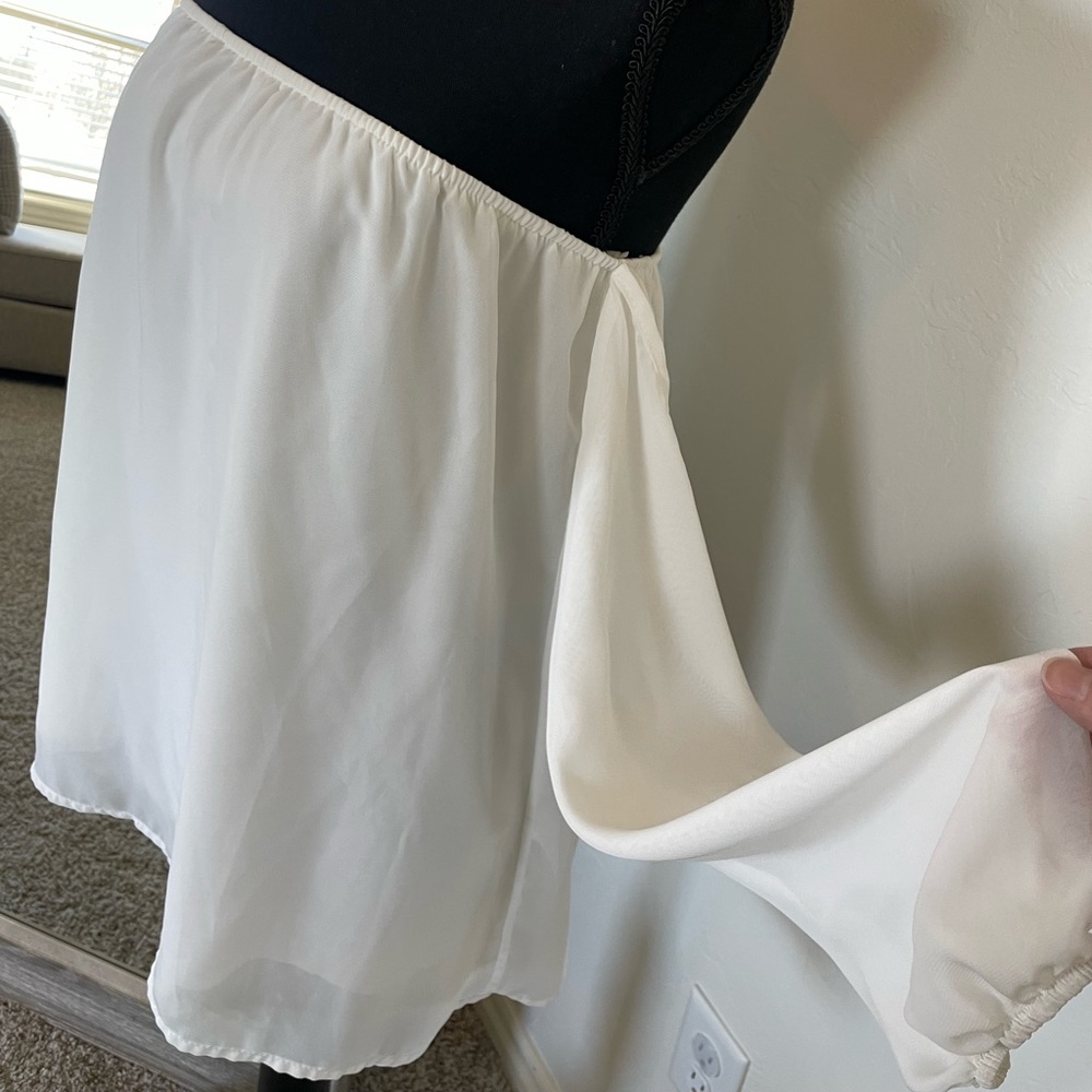 Rachel Kate- White sheer strapless blouse with long sleeves attached. large.